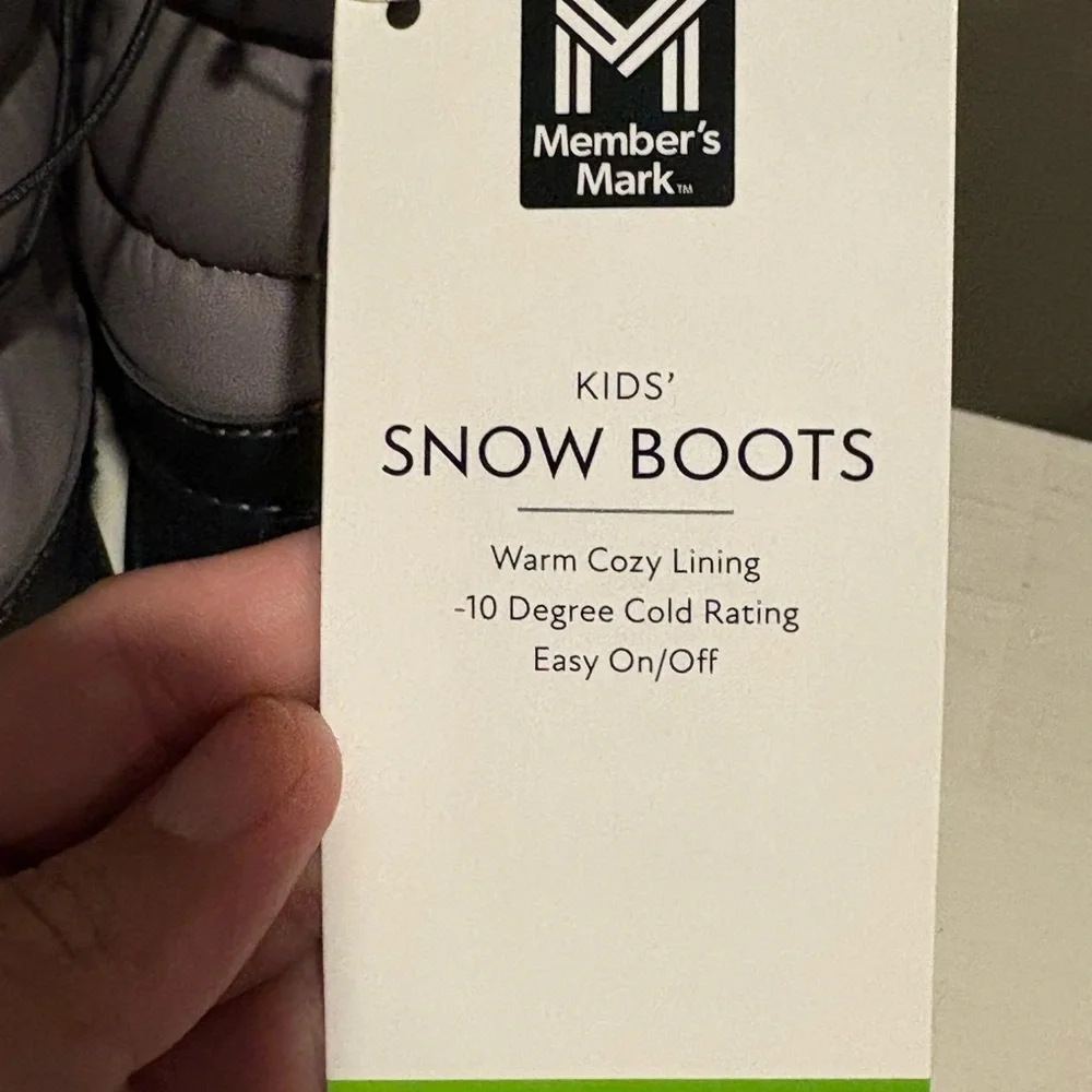 Member's Mark Youth Kids Snow Winter Rain Boots, Size 9/10, Black Silver NWT